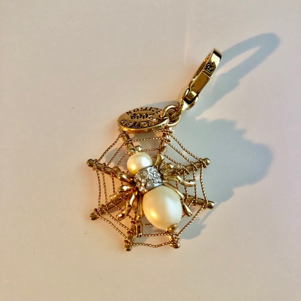Juicy Couture, cute spider charm!!